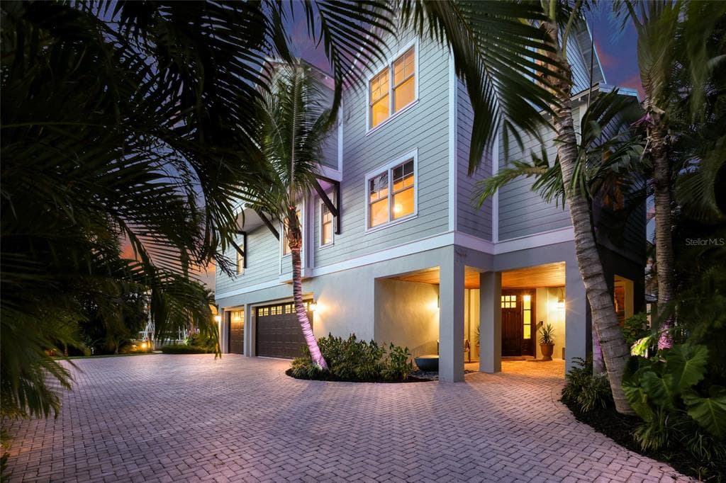526 56TH STREET photo 6