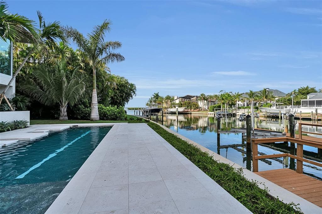500 HARBOR COVE CIRCLE photo 10