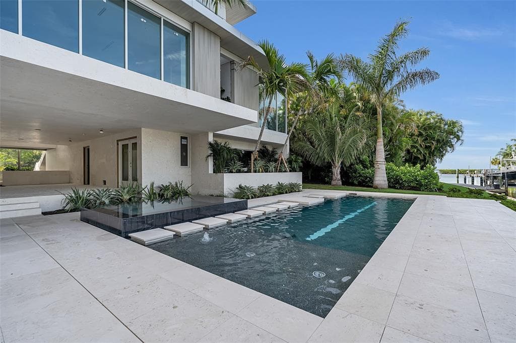 500 HARBOR COVE CIRCLE photo 11