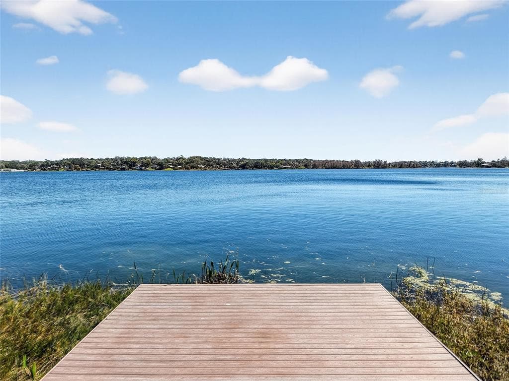 1535 SUNSET CIRCLE photo 7