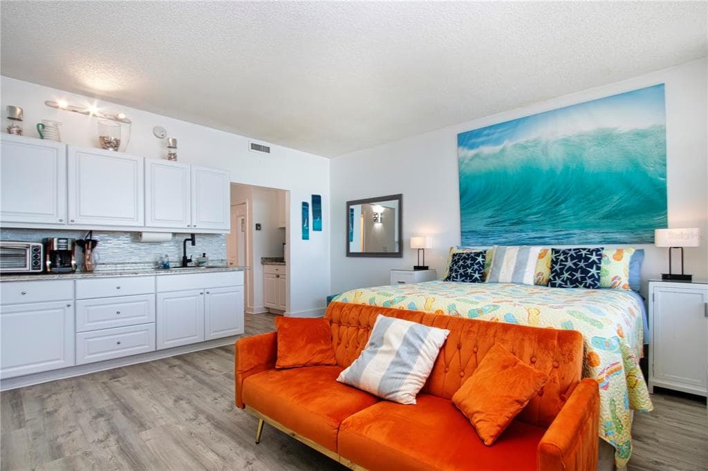 611 DESTINY DRIVE 403 photo 23