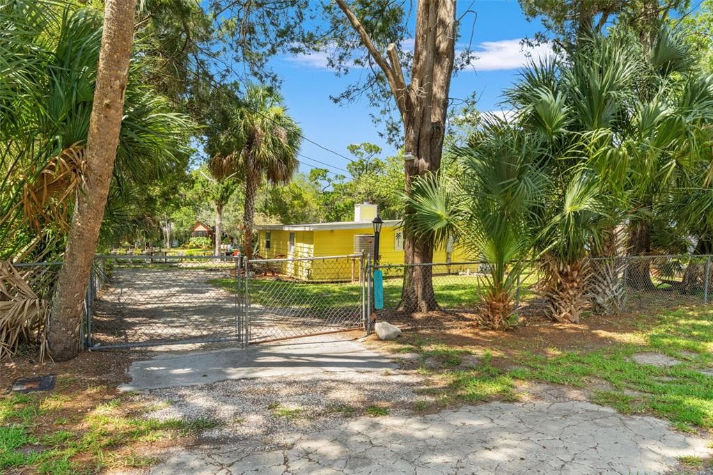 6053 PALM CREEK DRIVE photo 5