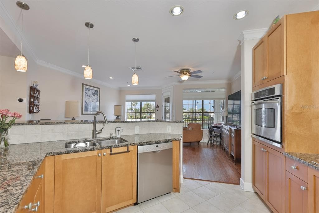 6432 SUNSET BAY CIRCLE photo 13