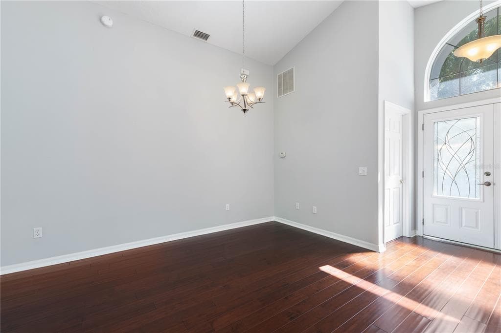 15 TANGLEWOOD COURT photo 8