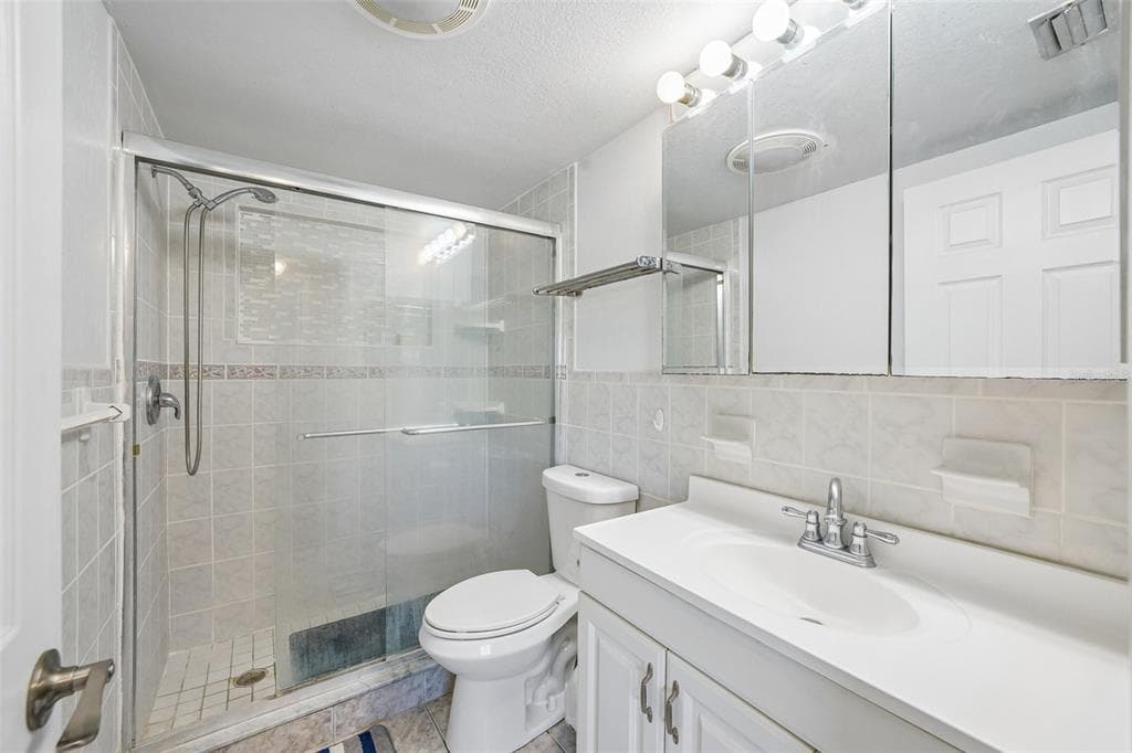 1133 GRAND BOULEVARD photo 16