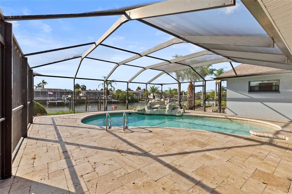 921 BIRDIE WAY photo 19