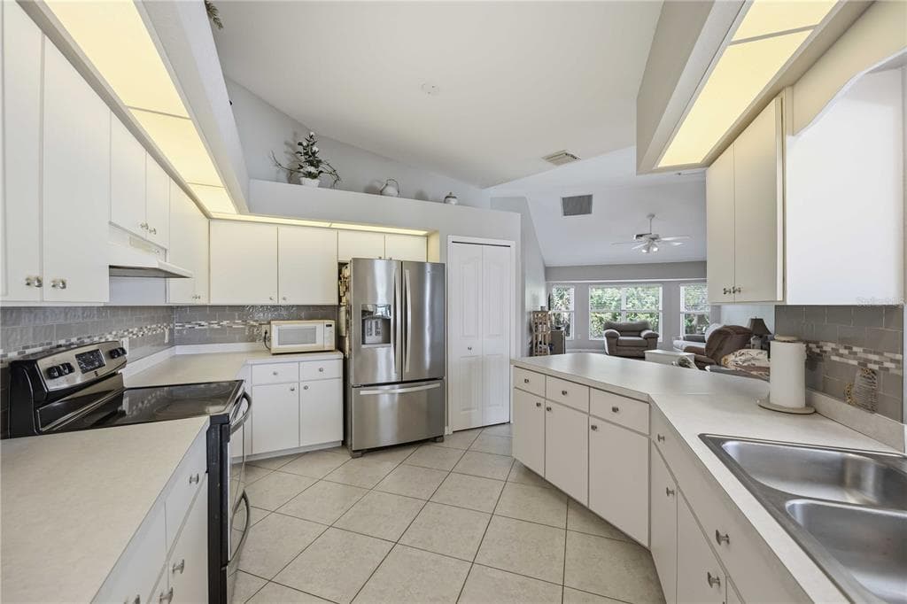 15608 MELPORT CIRCLE photo 10
