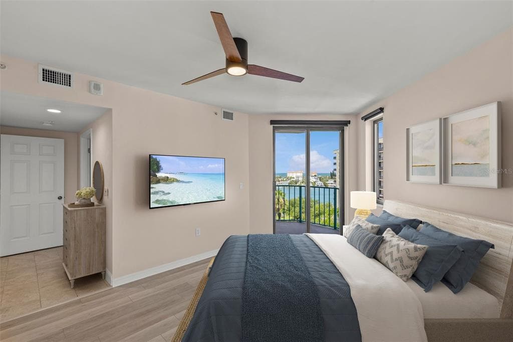 670 ISLAND WAY 800 photo 11