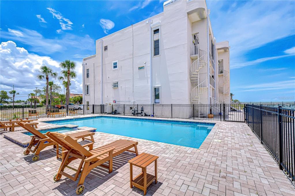 6504 SURFSIDE BOULEVARD 8 photo 5