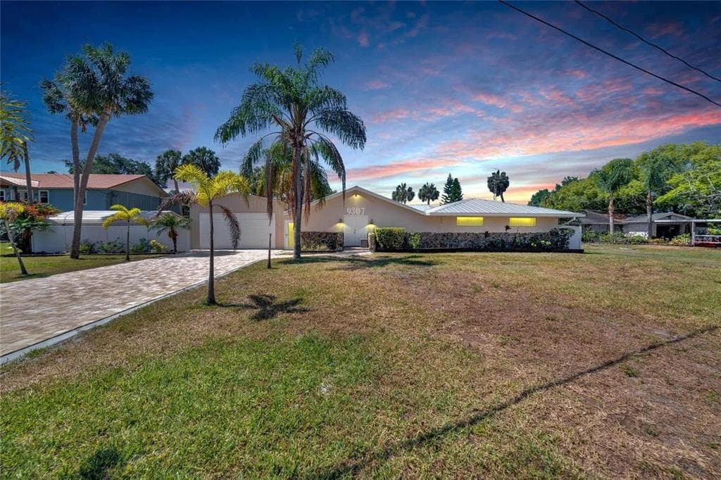 9307 RIVER COVE DRIVE photo 1
