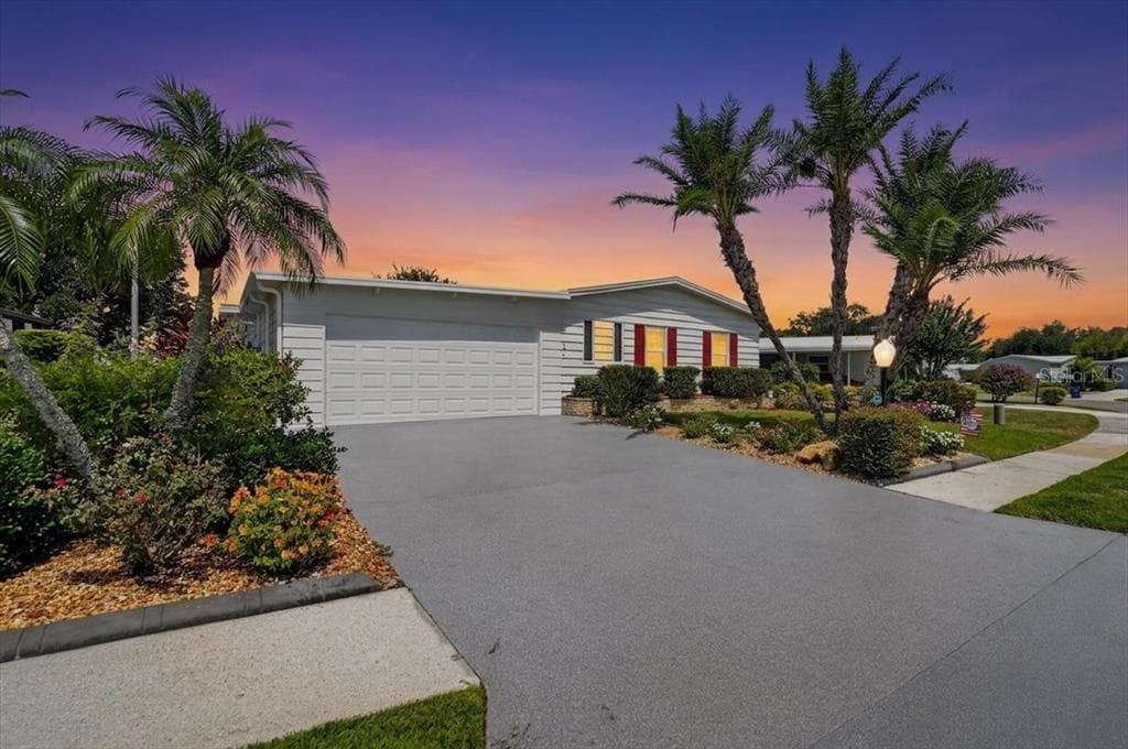 8469 IMPERIAL LAKES CIRCLE photo 14