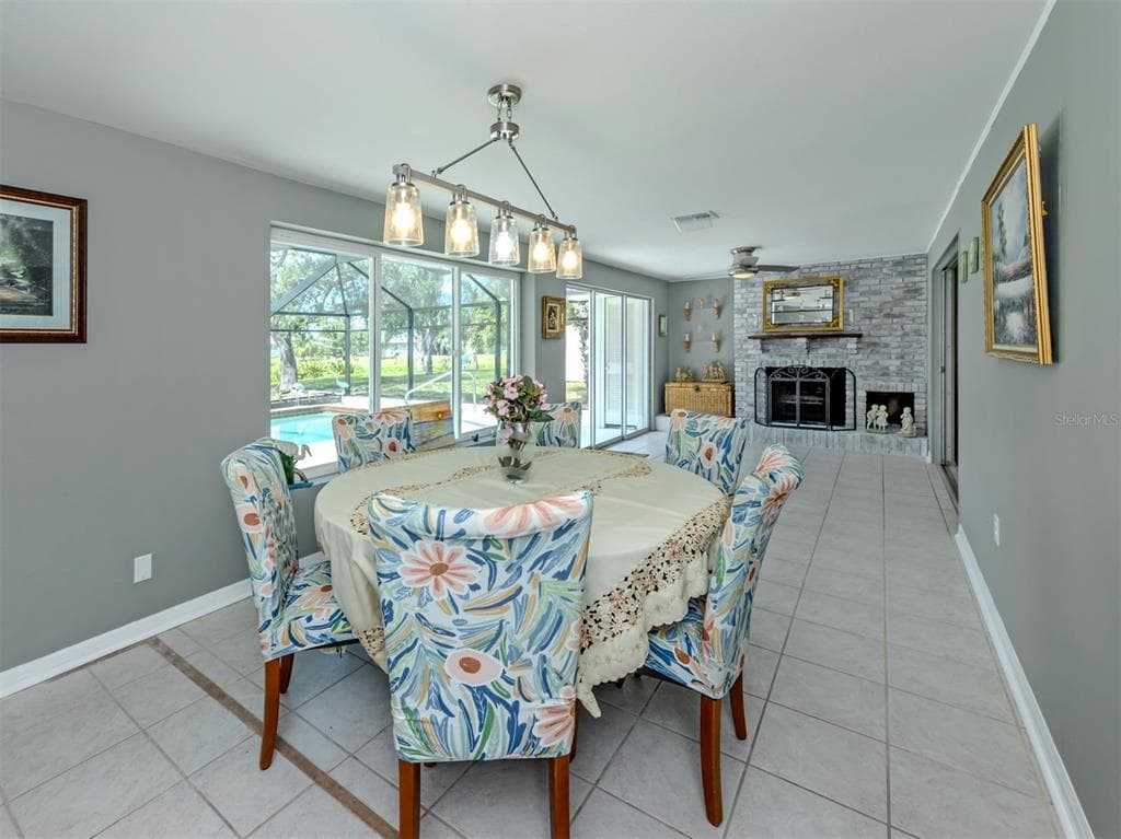 1480 LAKESIDE DRIVE photo 24