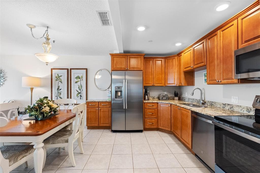 13500 GULF BOULEVARD 605 photo 22