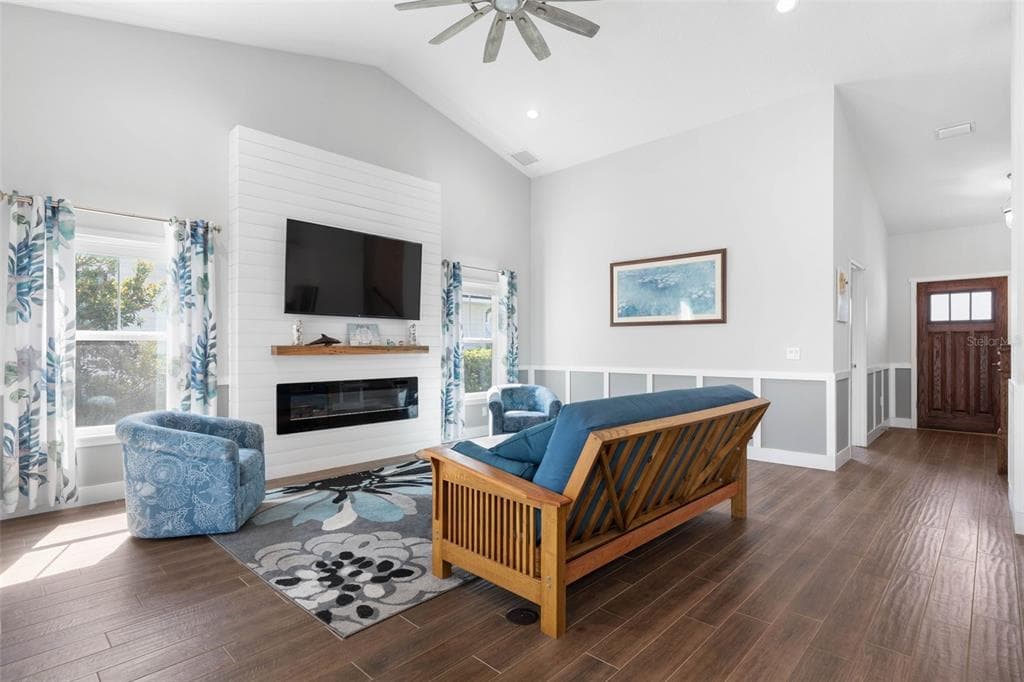 127 SEASIDE POINT photo 11