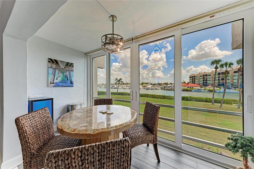 250 SANTA MARIA STREET 219 photo 21