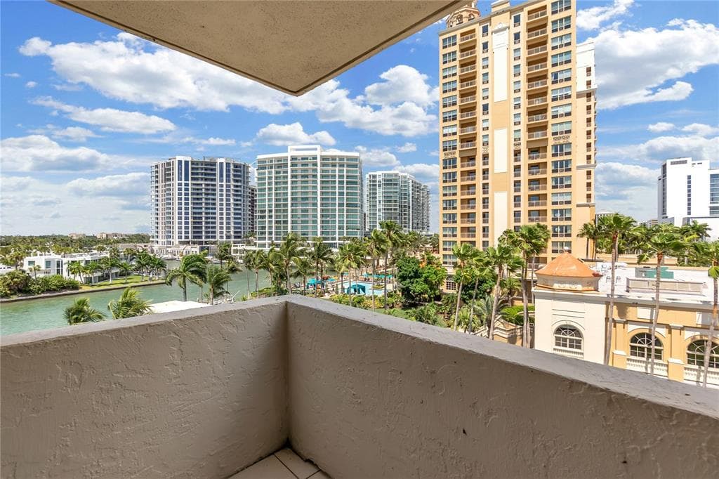 101 SUNSET DRIVE PH1 photo 24