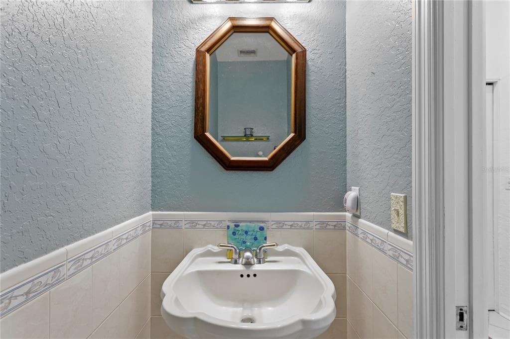 115 ALETA DRIVE photo 21