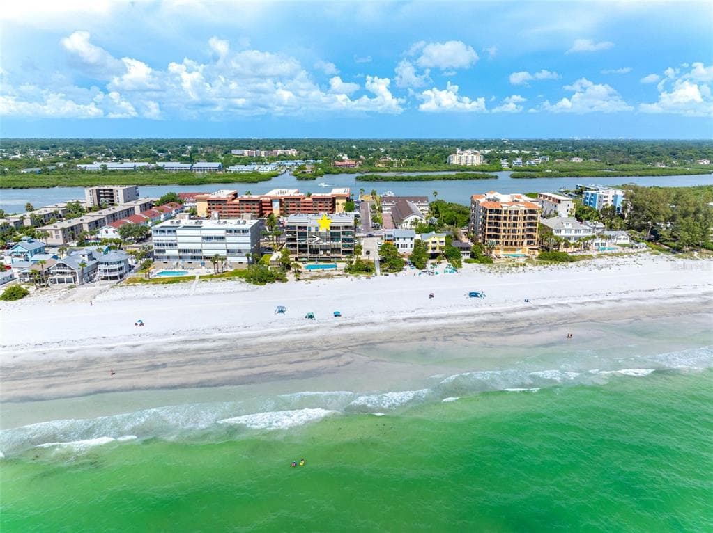 19700 GULF BOULEVARD 403 photo 6