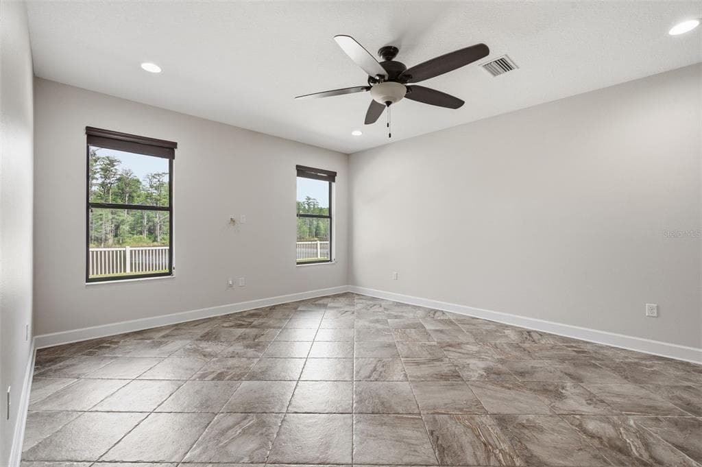 1120 MAZA PLACE photo 22