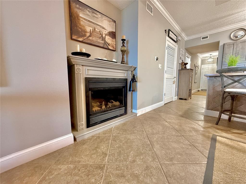 60 SURFVIEW DRIVE 421 photo 9