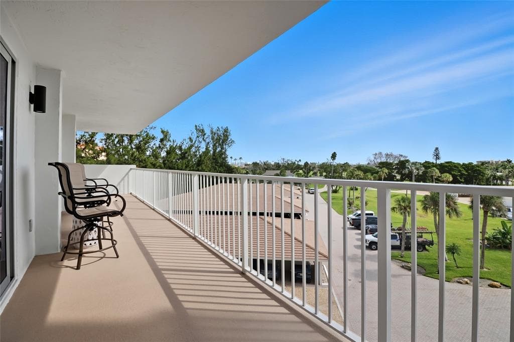 2301 GULF OF MEXICO DRIVE 45N photo 12