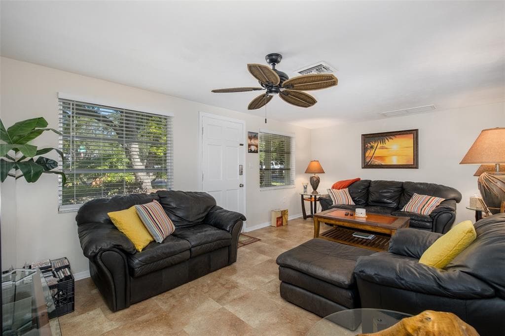3318 PINEVIEW DRIVE photo 13