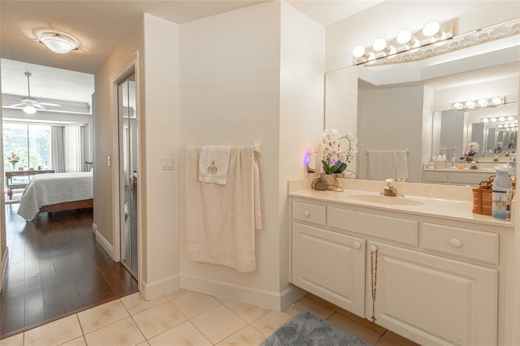 39 WELLSTREAM LANE photo 15