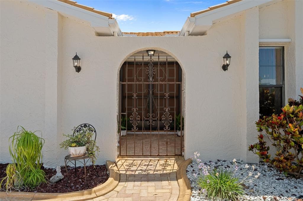15602 CENTURY DRIVE photo 10