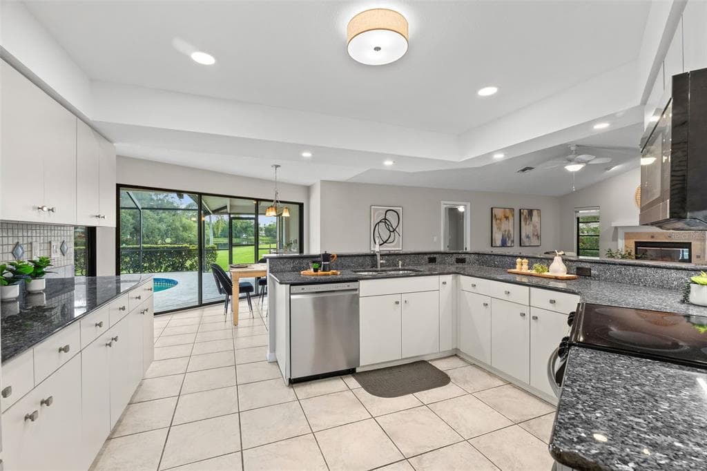 1318 VERMEER DRIVE photo 6