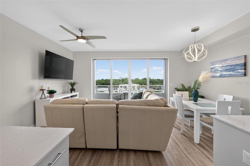 1709 N TAMIAMI TRAIL 505 photo 9