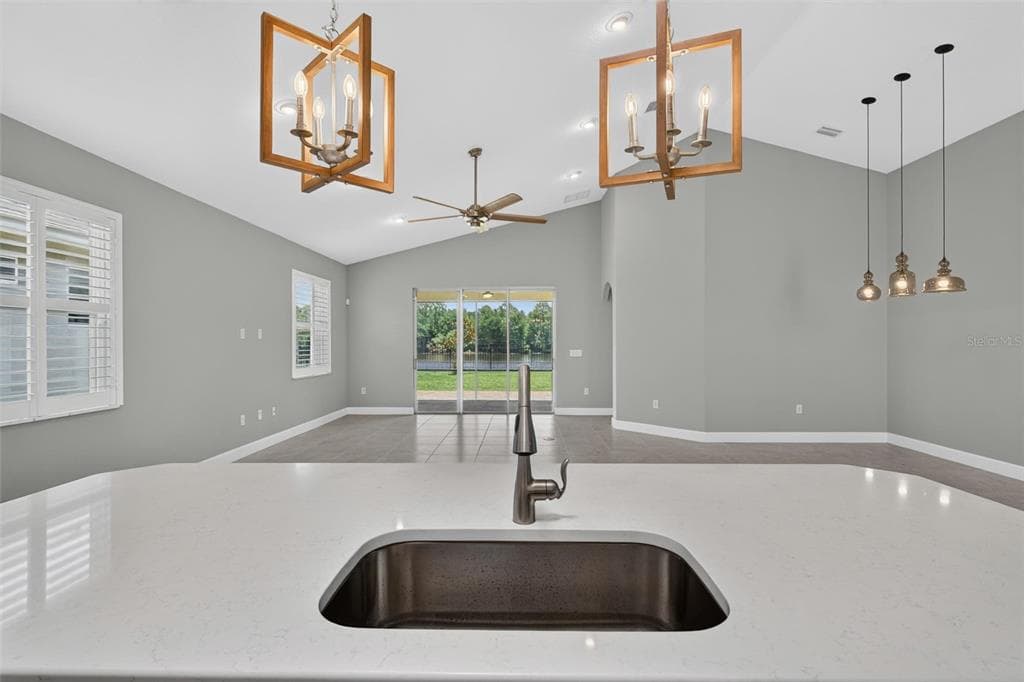 37 LAGOON WAY photo 20