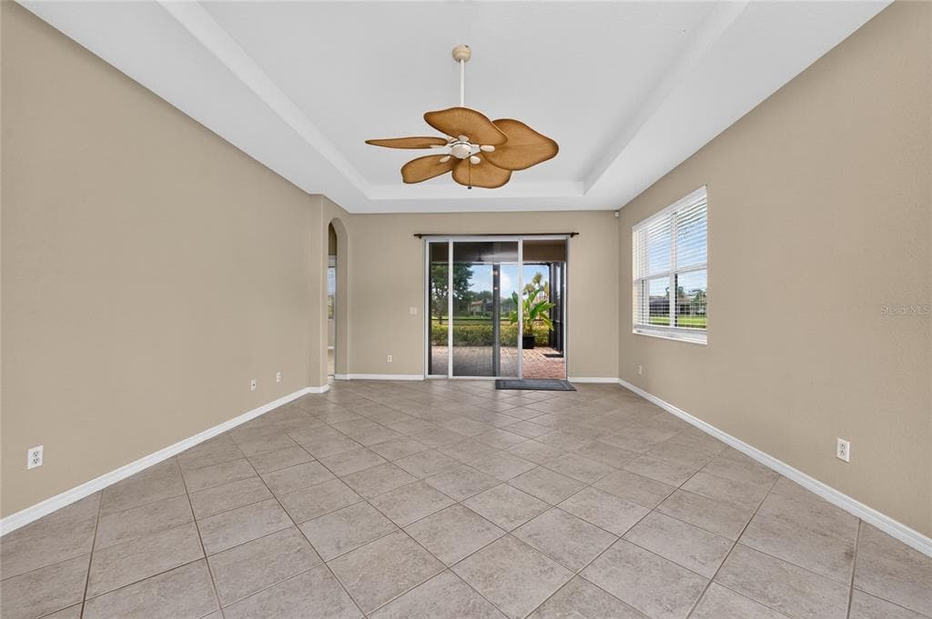 246 MESTRE PLACE photo 7