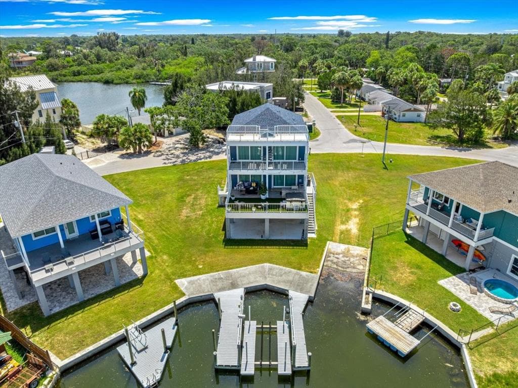 6812 DRIFTWOOD DRIVE photo 4