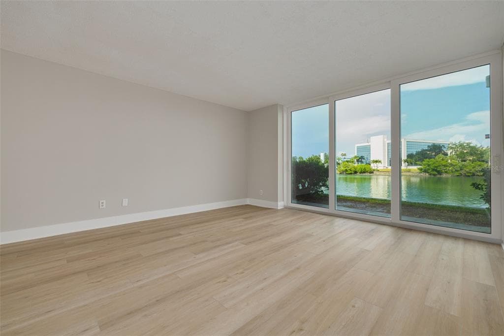 7425 BAY ISLAND DRIVE S 107 photo 19