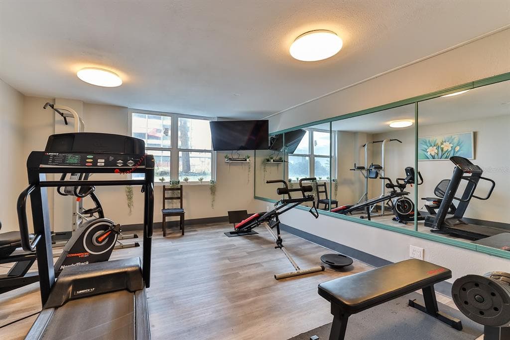 2800 N ATLANTIC AVENUE 1409 photo 23