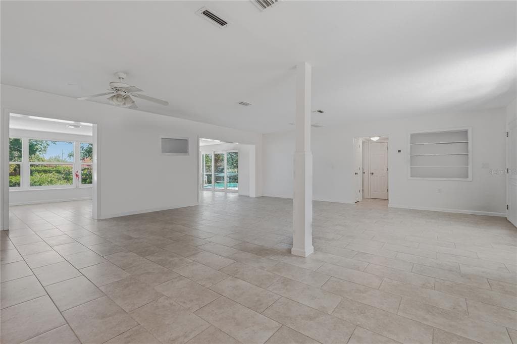 404 LAUREL LANE photo 18