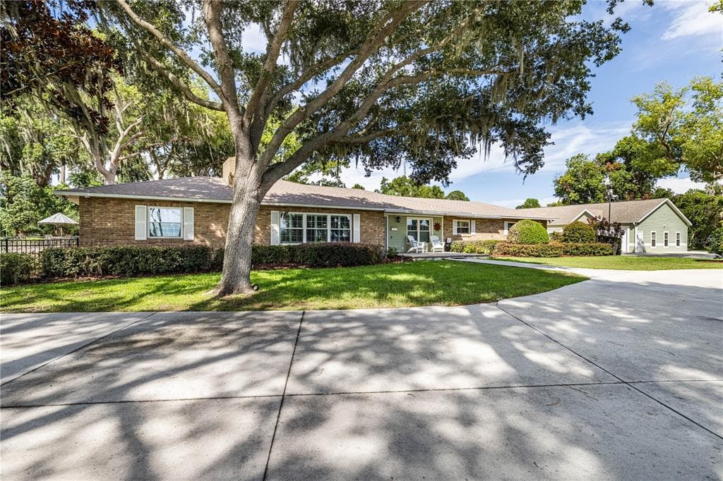 32834 LAKESHORE DRIVE photo 13