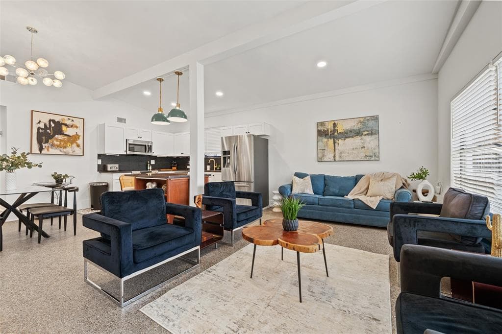 308 E HOLLYWOOD STREET photo 9