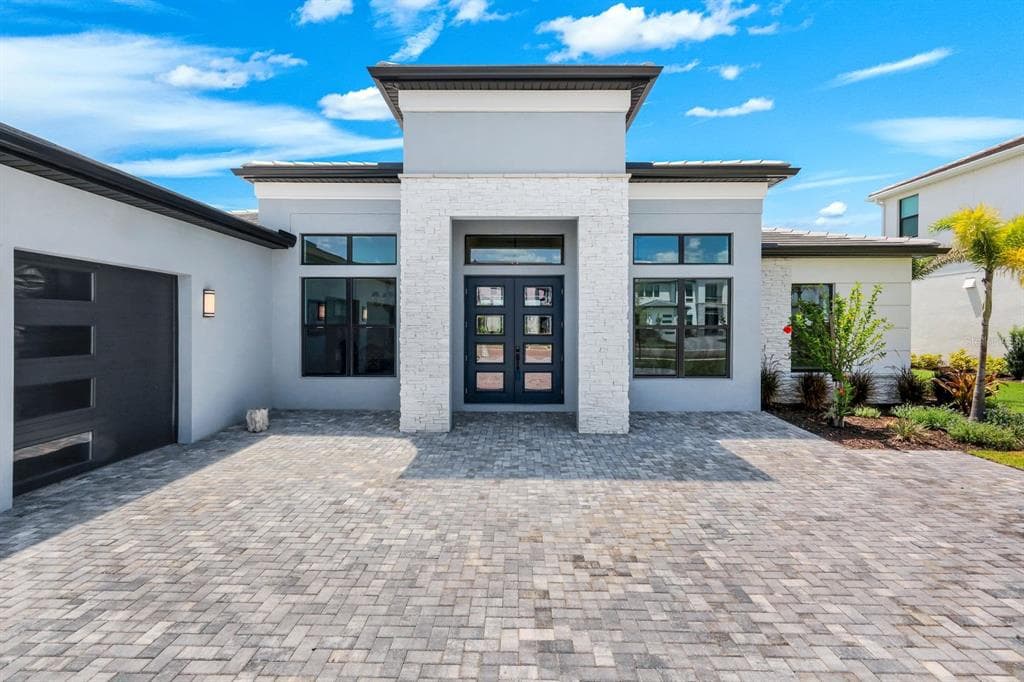 2428 WATERFRONT CIRCLE photo 11