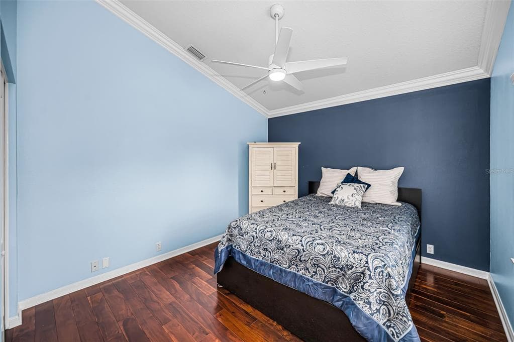 4084 LIGUSTRUM DRIVE photo 22