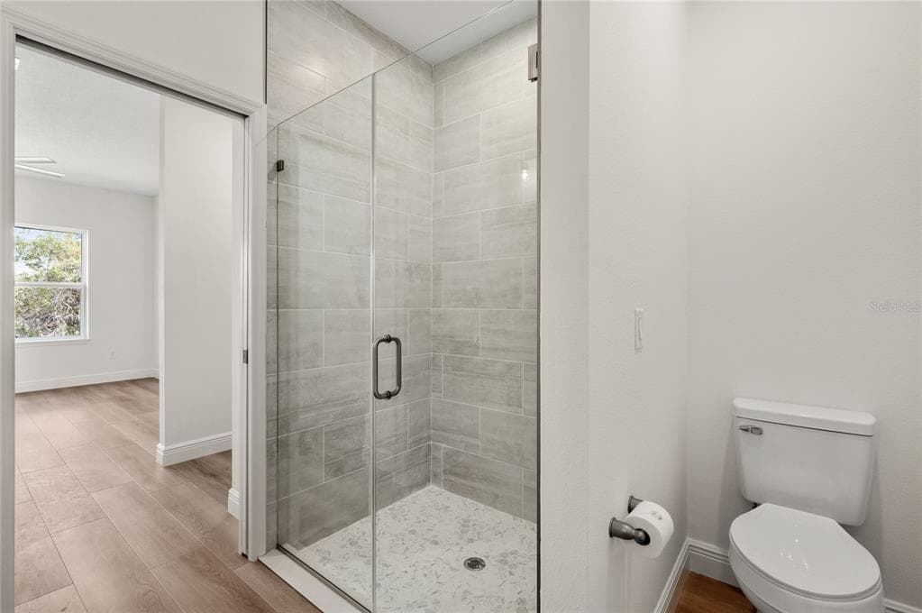 136 11TH AVENUE photo 23