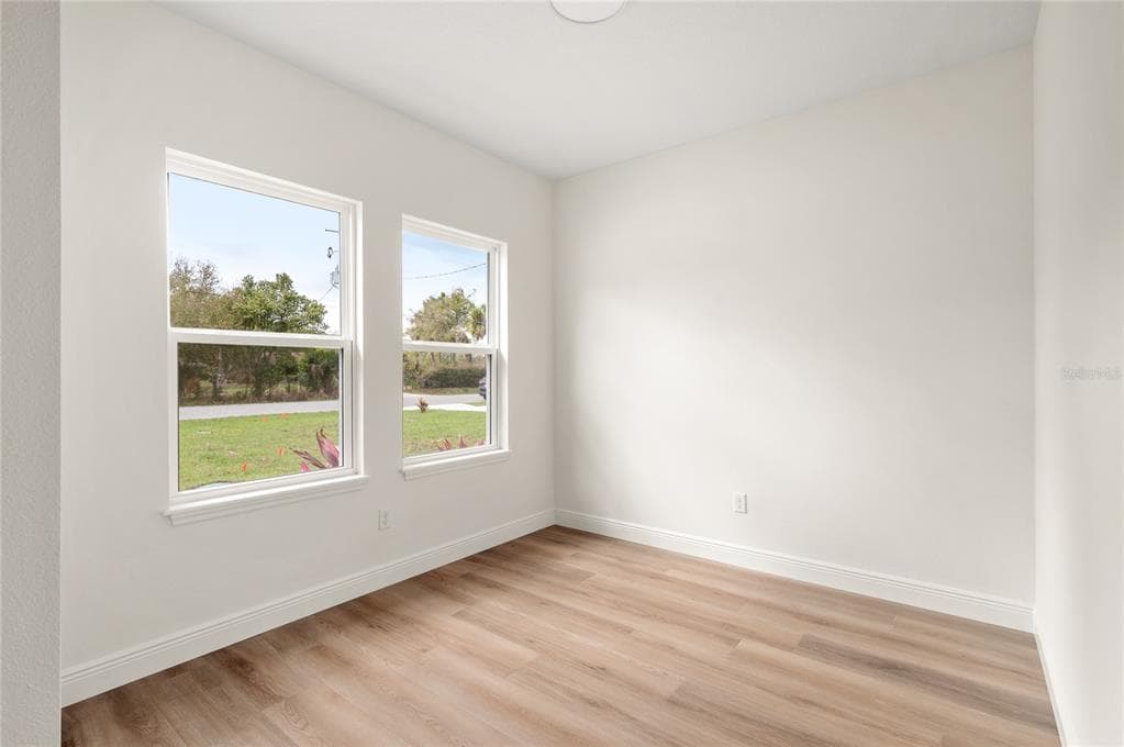 136 11TH AVENUE photo 7