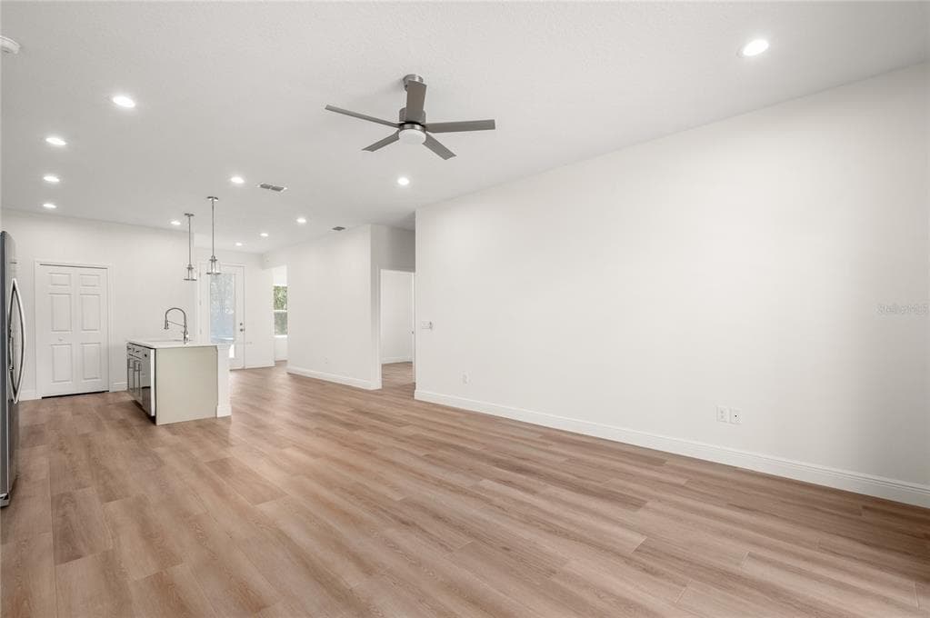 136 11TH AVENUE photo 14