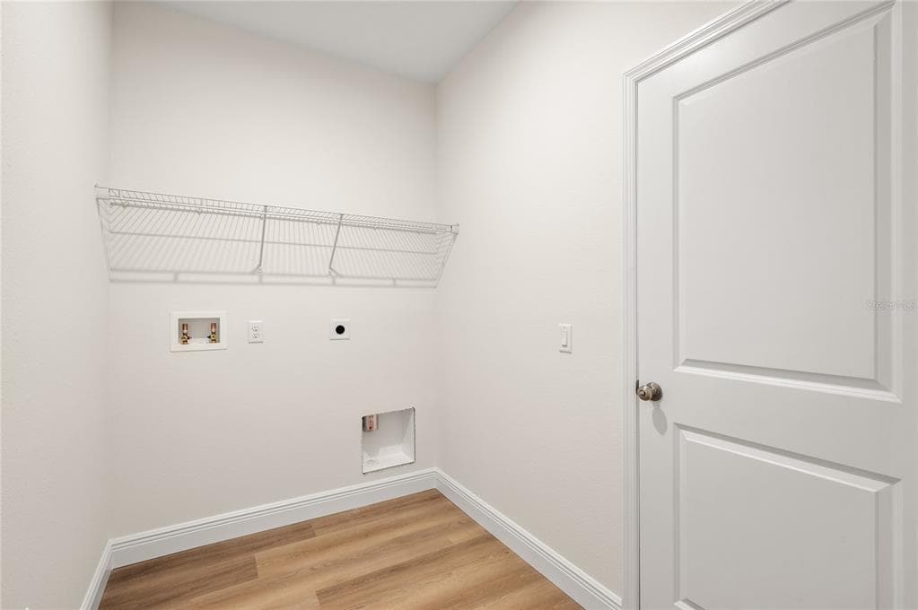 136 11TH AVENUE photo 18