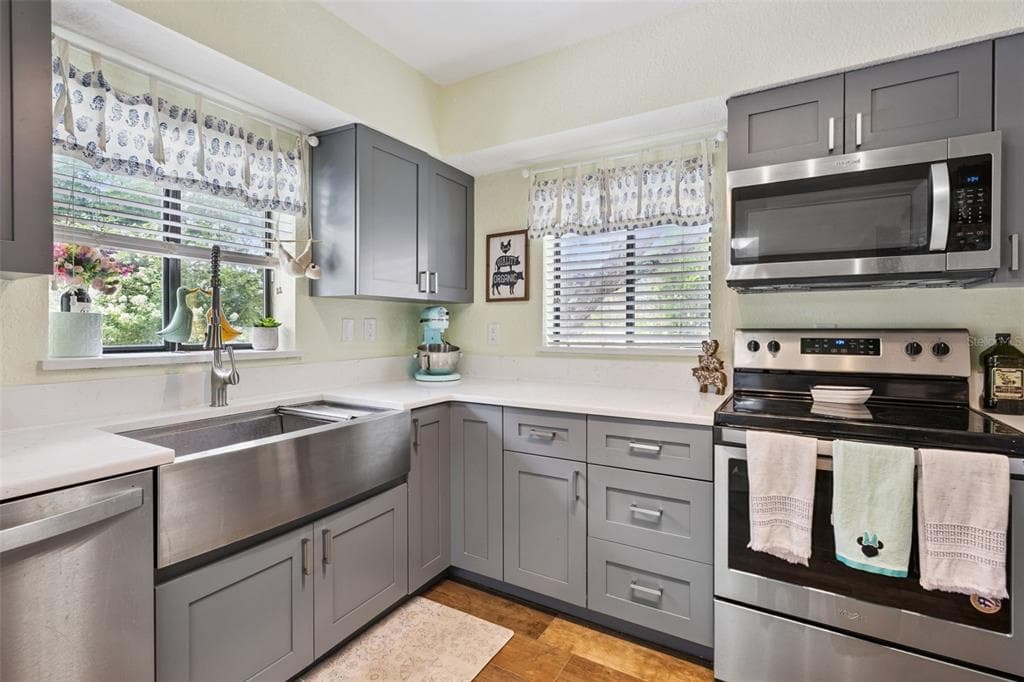 2939 DAWLEY AVENUE photo 24