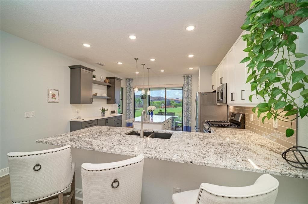 5286 BARNETT CIRCLE photo 6