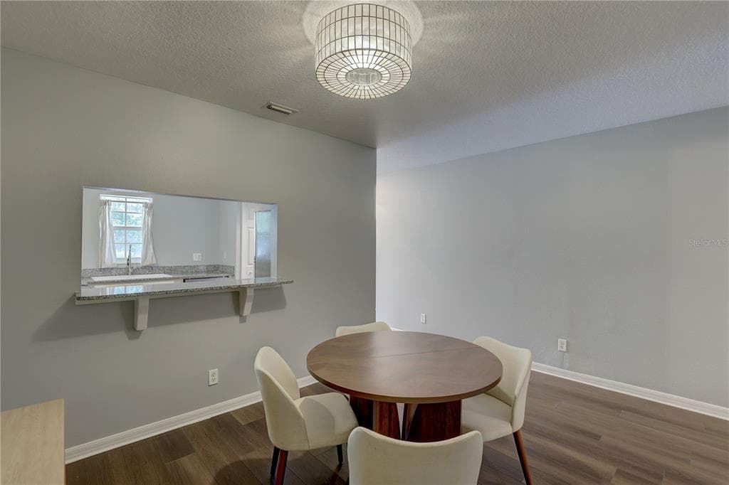 9516 CHARLESBERG DRIVE photo 24