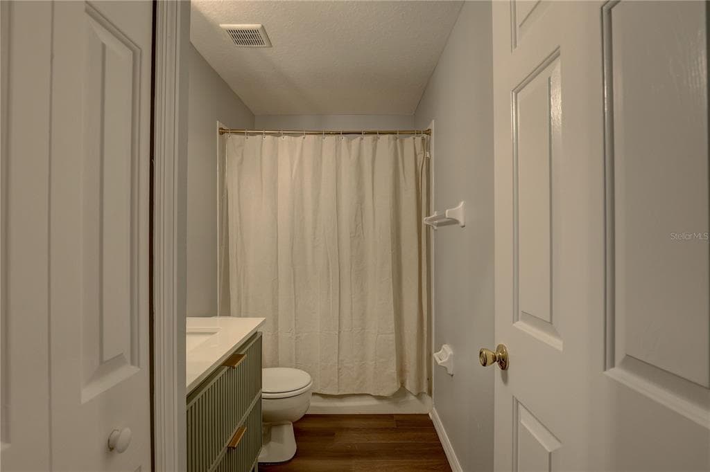 9516 CHARLESBERG DRIVE photo 8