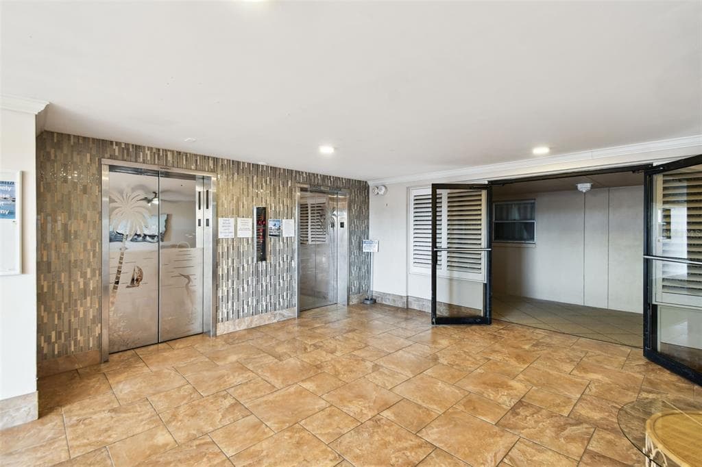 5200 BRITTANY DRIVE S 1508 photo 18