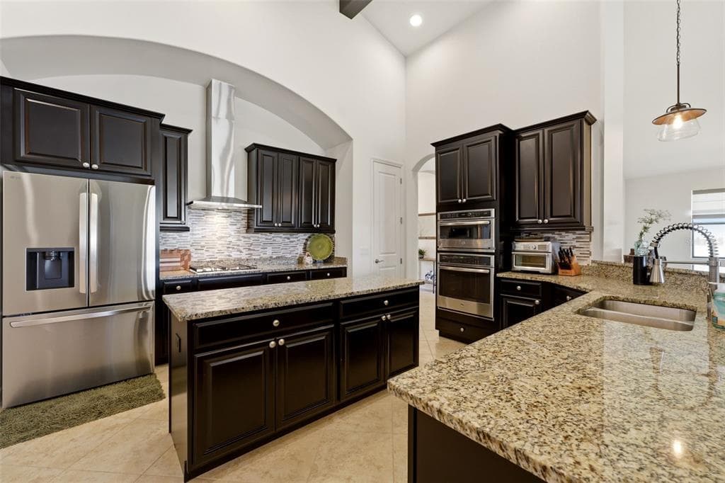 534 CHANTILLY TRAIL photo 16